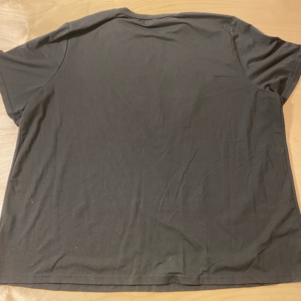 Women’s Tee 4XL (fits more like 2XL) (JU) - Picture 9 of 11